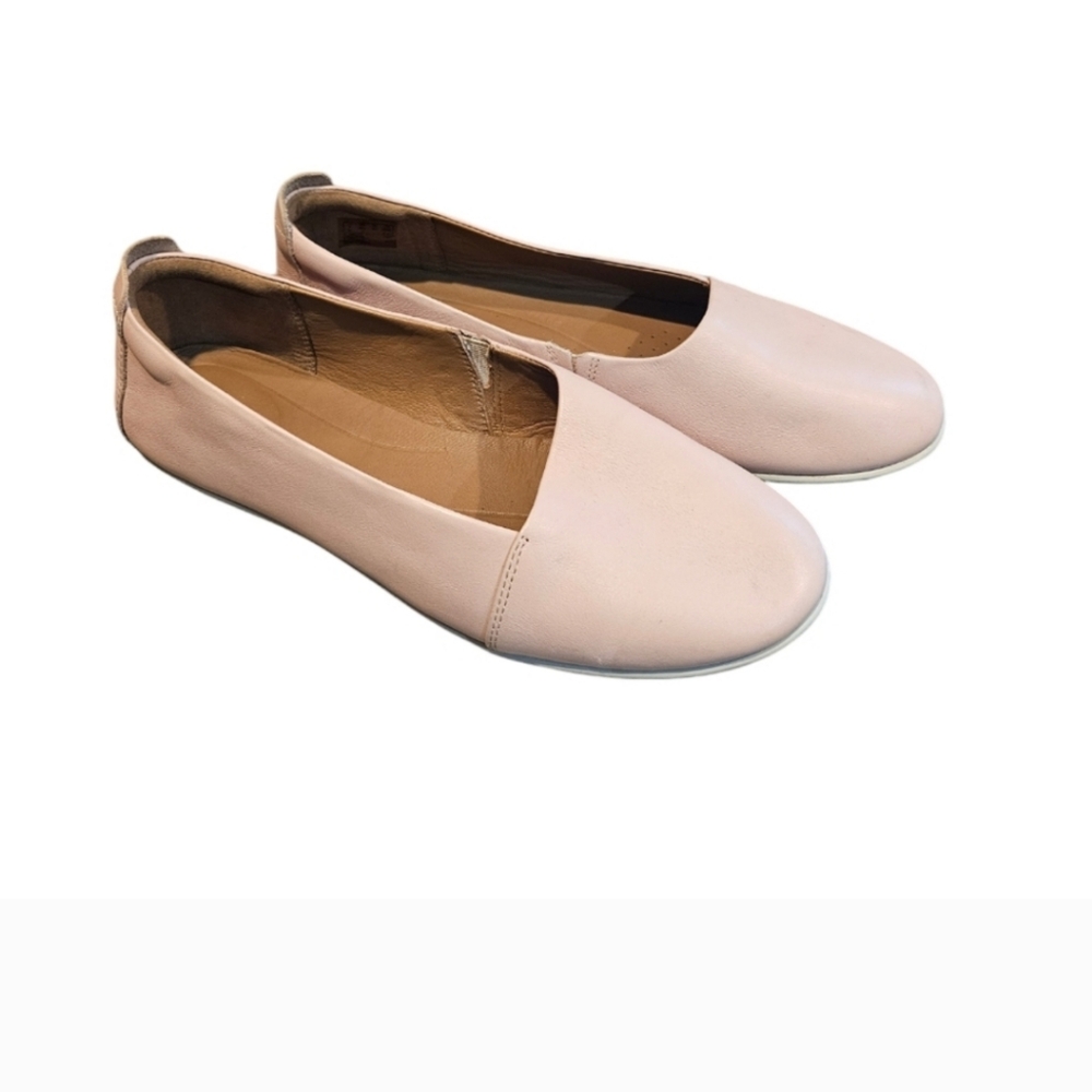 Clarks Women's Blush Slip-On  Leather Flats. Size‎ 9.5. - Picture 7 of 8